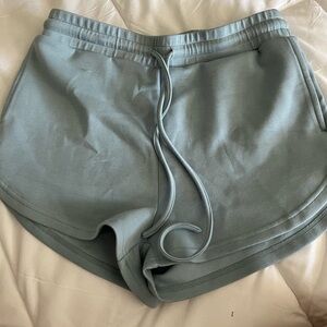 Sz Small Buffbunny shorts
